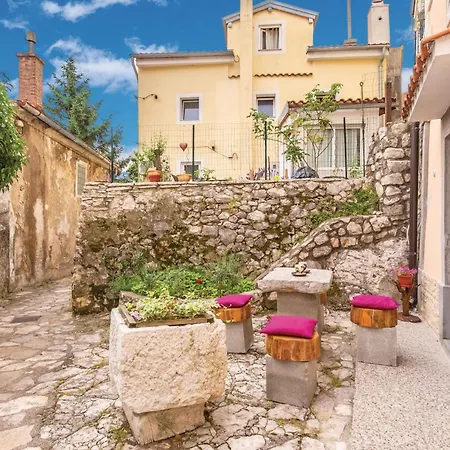 Gorgeous In With Wifi * Bakar