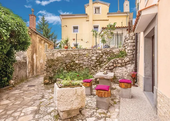 Gorgeous In With Wifi * Bakar